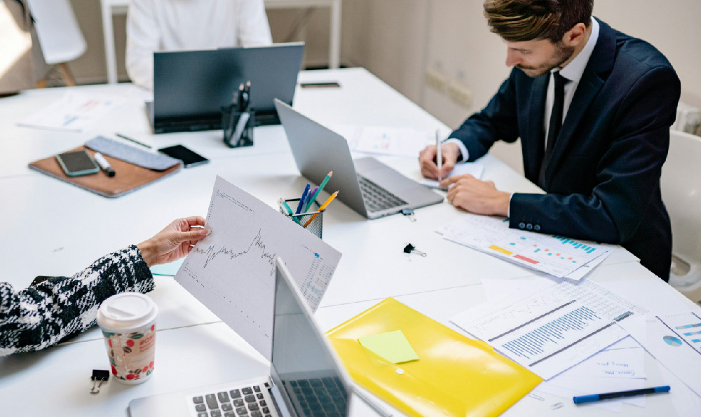 配资炒股新手怎么操作_新手炒股配资_配资炒股新手怎么赚钱